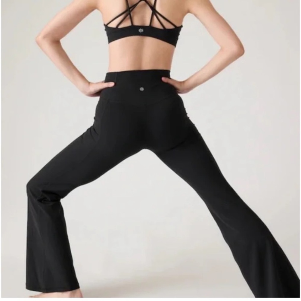 ATHLETA Salutation Stash Flare Pant